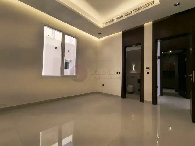 فيلا فاخرة جديدة في الوكير للايجار