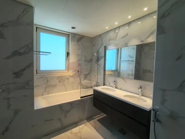 READY | FREEHOLD 3BR IN GEWAN