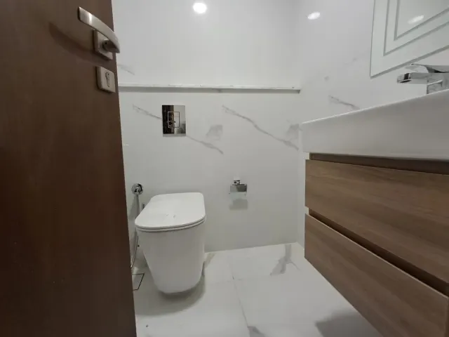 First resident | 2 bedroom | high floor | sea view