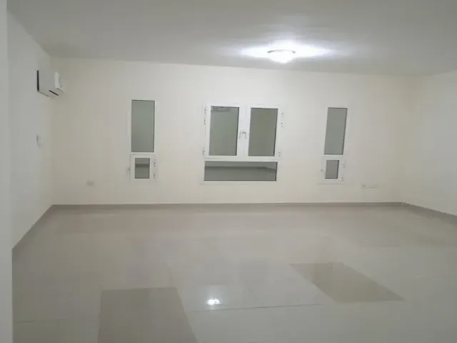WELL MAINTAINED SPACIOUS UF 2BHK APARTMENT