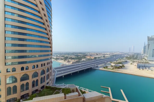 ELEGANT FF 1BHK APT WITH GREAT LAYOUT and VIEW