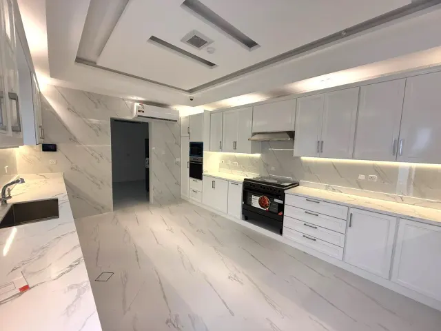 ELEGANT LUXURY 7BR VILLA| PRIVATE MAJLIS+LIFT