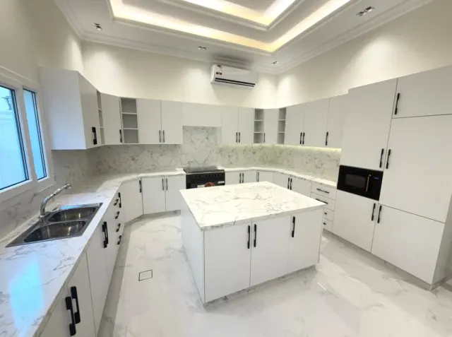 ELEGANT LUXURY 7BR VILLA| PRIVATE MAJLIS+LIFT