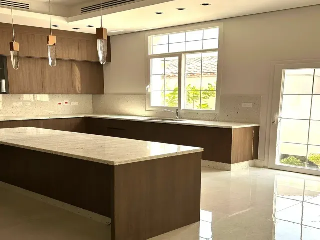 PRESTIGIOUS 7BR ULTRA-LUXURY VILLA + BASEMENT