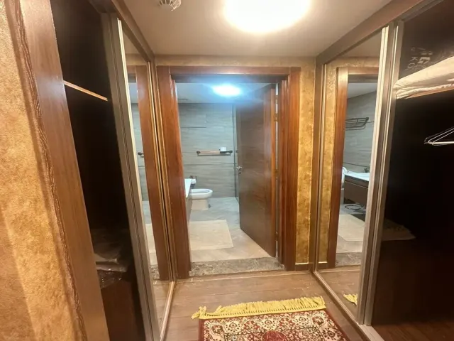 شقة مفروشة جاهزة مكونة من غرفة نوم واحدة وصالة | شاغرة مع سند ملكية