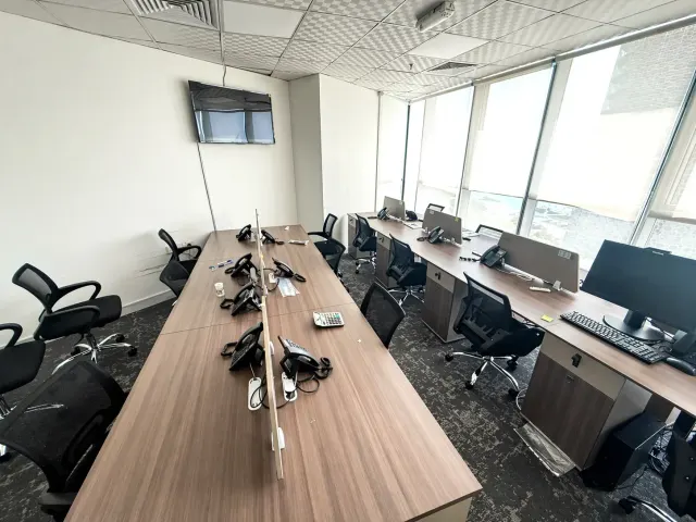 SEA VIEW OFFICE | FULLY FURNISHED | 210 SQM |