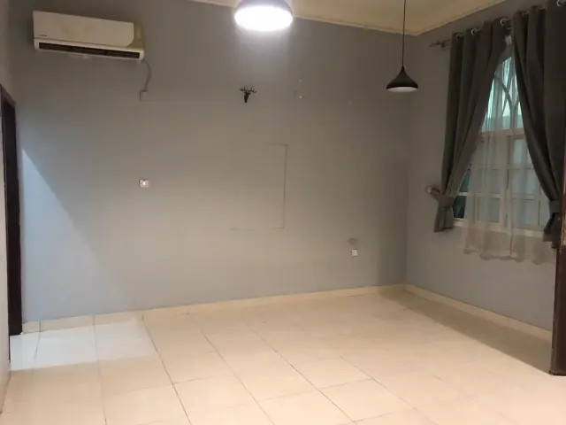 A large room and hall (two rooms, including a corridor), bathroom and comprehensive kitchen with split air conditioner, Al Kharaitiyat, 9-storey villa, ground floor inside the villa, 3300 - view 3
