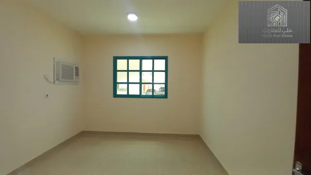 شقة بغرفتين وصالة للإيجار في أم غويلينة مع بلكونة وتكييف شامل