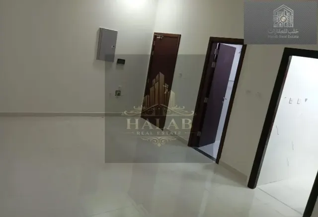 Large 4 Bedroom Family Apartment in Aspire Tower, Al Waab