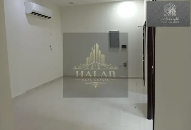 Large 4 Bedroom Family Apartment in Aspire Tower, Al Waab