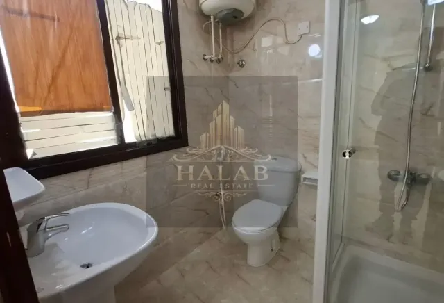 2 Bedrooms Unfurnished Apartment Madinat Khalifa
