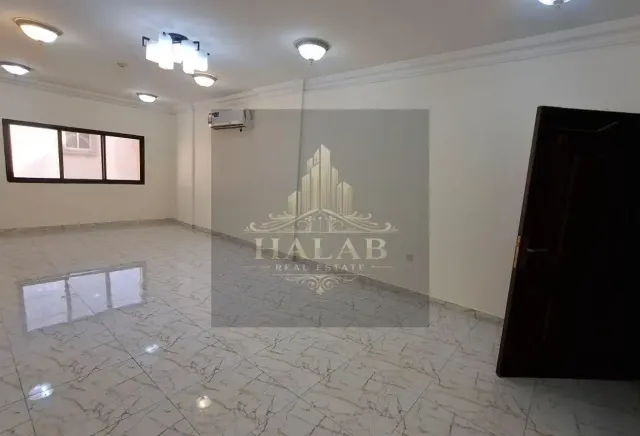 2 Bedrooms Unfurnished Apartment Madinat Khalifa