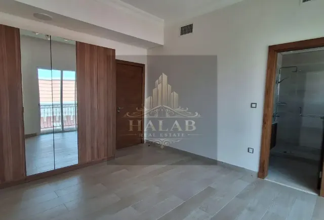 SPACIOUS 3 BHK UNFURNISHED APARTMENT GIARDINO GARD