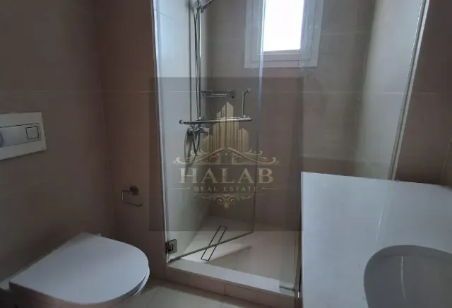 SPACIOUS 3 BHK UNFURNISHED APARTMENT GIARDINO GARD