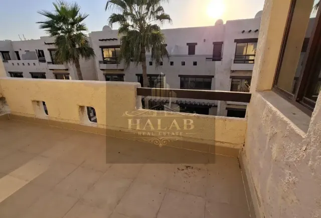 AMAZING 1 BHK FF IN A COMPOUND WITH BALCONY