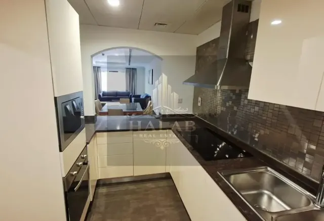 spacious 1 bedroom + office SF apartment porto