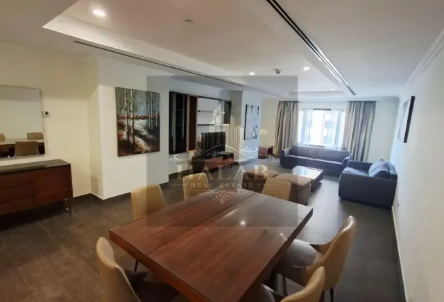 spacious 1 bedroom + office SF apartment porto
