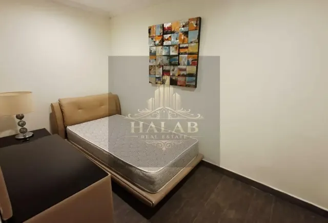 spacious 1 bedroom + office SF apartment porto