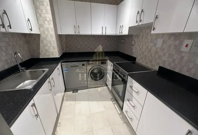 SPACIOUS 2-BEDROOM APARTMENT | FULLY FURNISHED | P - view 3