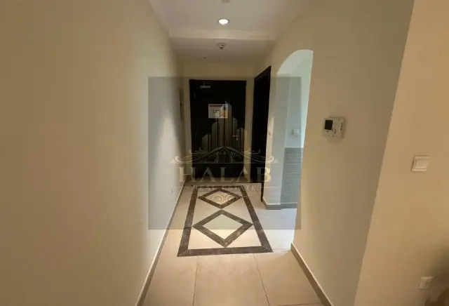1BHK. Semi furnished. Porto arebia. 88 SQM