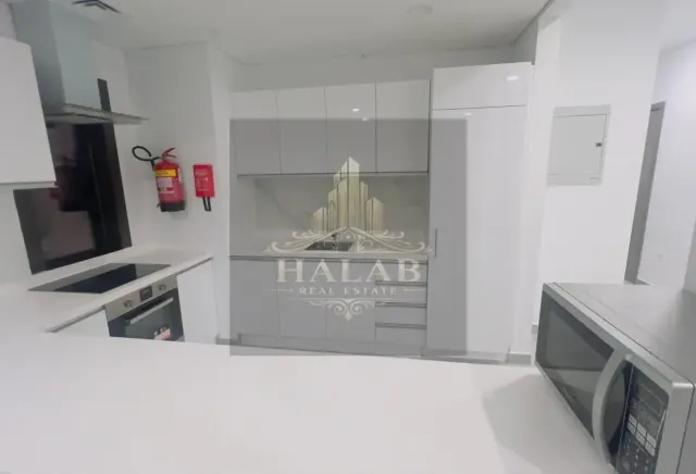 amazing 2 bhk apartment in pearl with a nice view