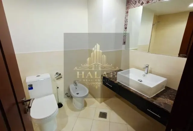 ONE PLUS OFFICE Semi Furnished SEA VIEW IN PEARL