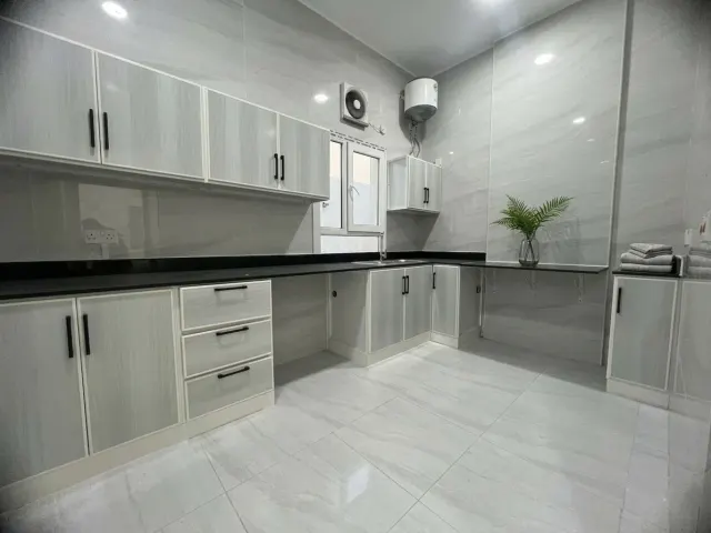 Spacious 2-Bedroom Apartment in Al Aziziyah