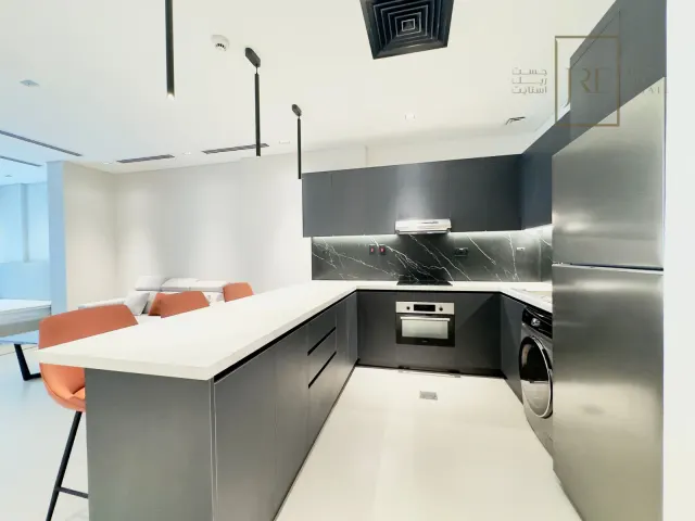 Modern Studio in The Pearl | Beachfront Living