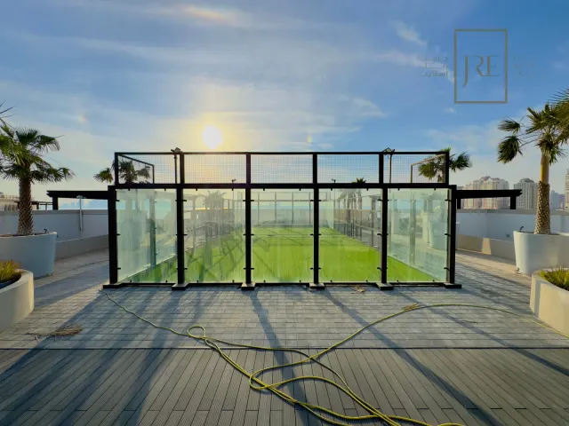 Modern Studio in The Pearl | Beachfront Living