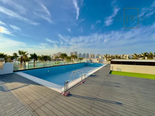 Modern Studio in The Pearl | Beachfront Living