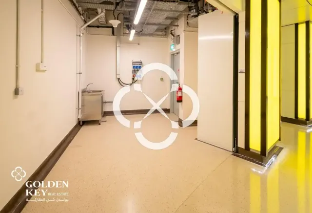 Retail Shop for Rent in Yacht Club Metro Station