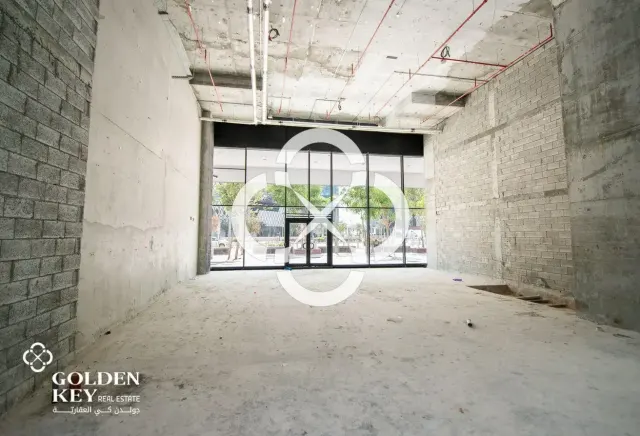 Main Road Showroom/Shop – Lusail Boulevard