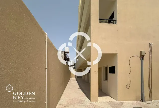 23 Rooms with Store Available for Rent| Industrial