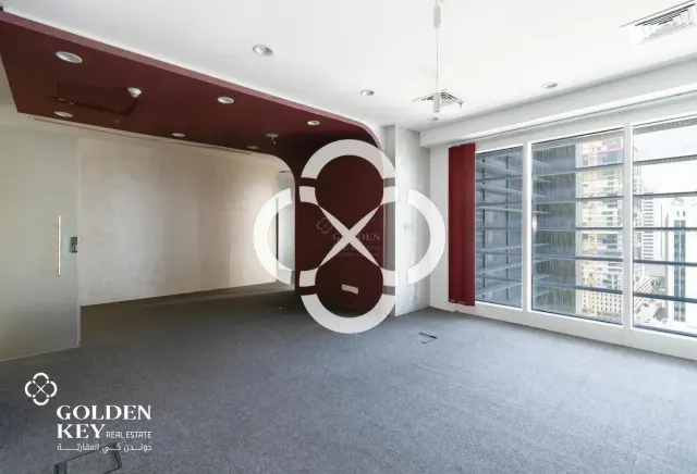 Business Tower | Expansive Floor Plan