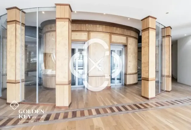 Versatile Commercial Building In Prime Location.