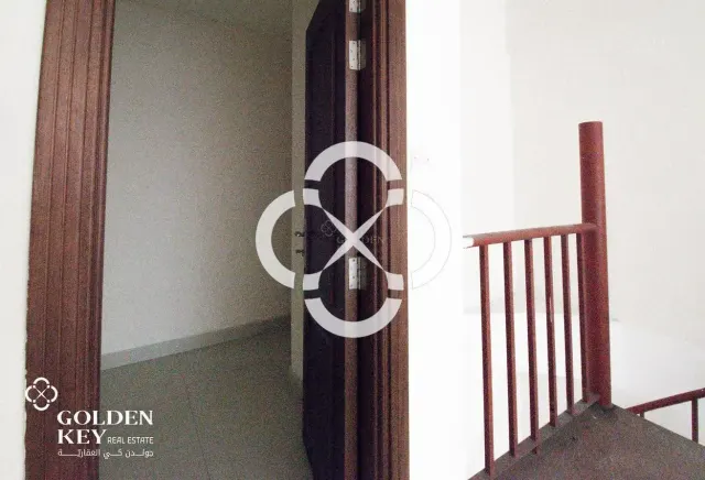 HighTrafficPremium Area |Retail shop with Kitchen