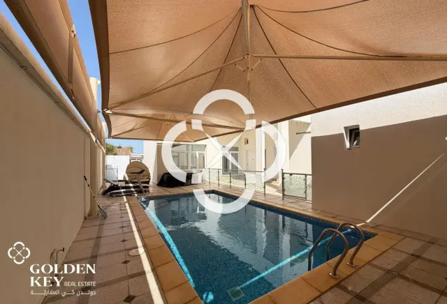 Villa w/ Private Pool 6 BR and Garden in Al Ruwais