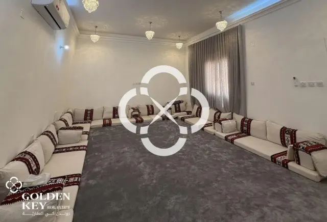 Villa w/ Private Pool 6 BR and Garden in Al Ruwais
