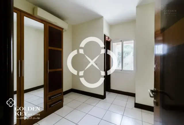 Semi-Furnished | 4BR Villa Open | Spacious Layout