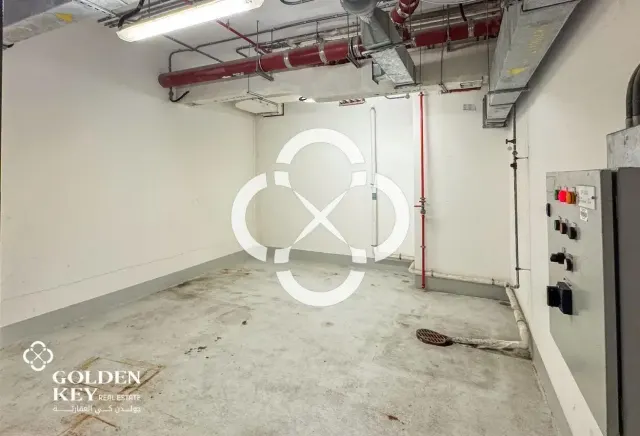 42 SQM Storage for Rent in West Bay