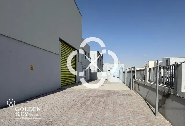 Warehouse with 11 Rooms | 350A | Birkat Al Awamer
