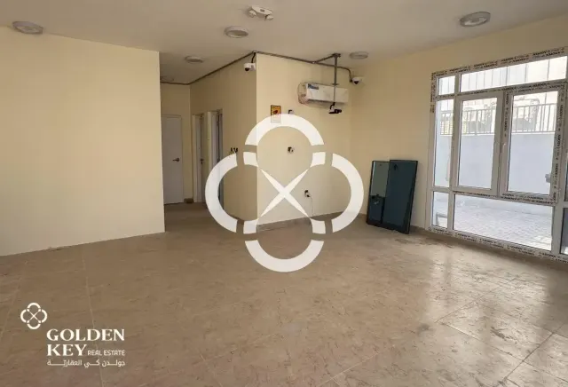 Warehouse with 11 Rooms | 350A | Birkat Al Awamer - view 3