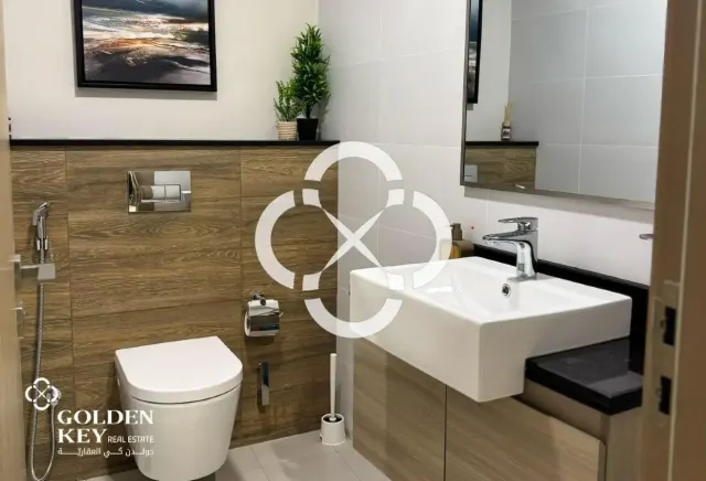 Luxury Tower | FF-2 Bedroom w/ Balcony | Sea View