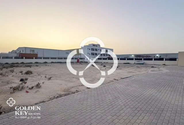 Workshop 4,700 SQM in Birkat Al Awamer ꟷ Main Road