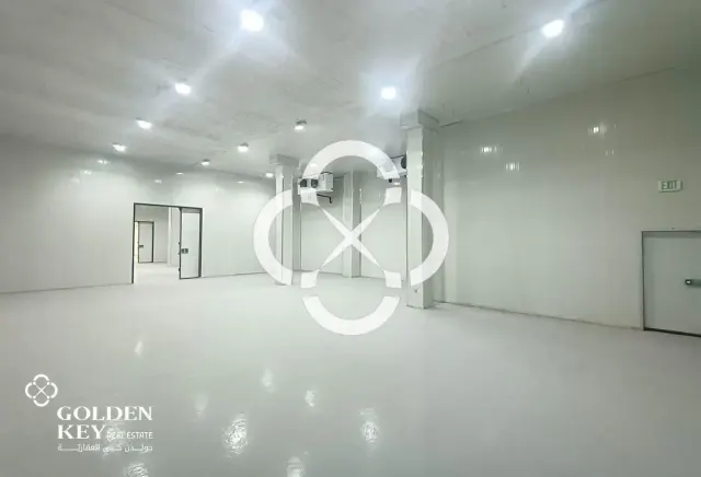 Food Store with Cooling for Sale | Industrial Area