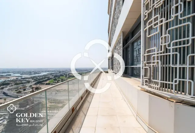 Fitted Office | High Floor | Sea View Balcony