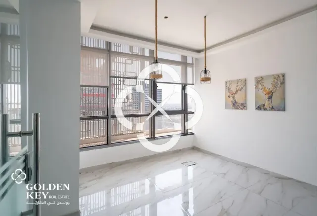 Fitted Office | High Floor | Sea View Balcony