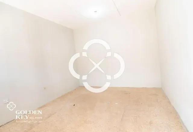 General Store + 16 Room for Rent 2500 SQM