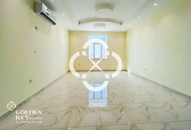 Spacious 4BR Villa with Penthouse | Unfurnished