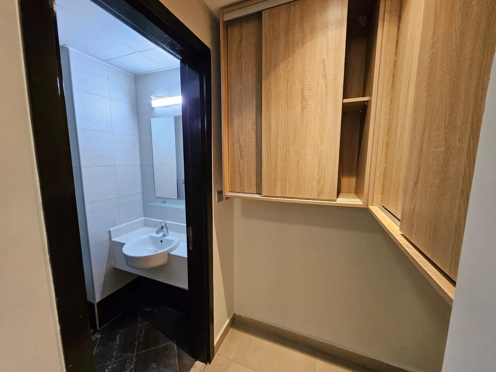 CLASSIC 1BEDROOM SEMI FURNISHED WITH BALCONY